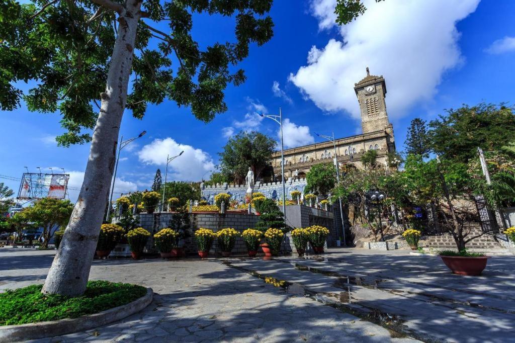 Den Long Do Hotel Nha Trang Bagian luar foto