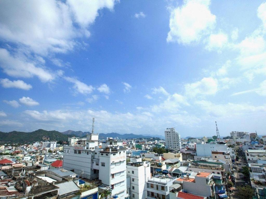 Den Long Do Hotel Nha Trang Bagian luar foto