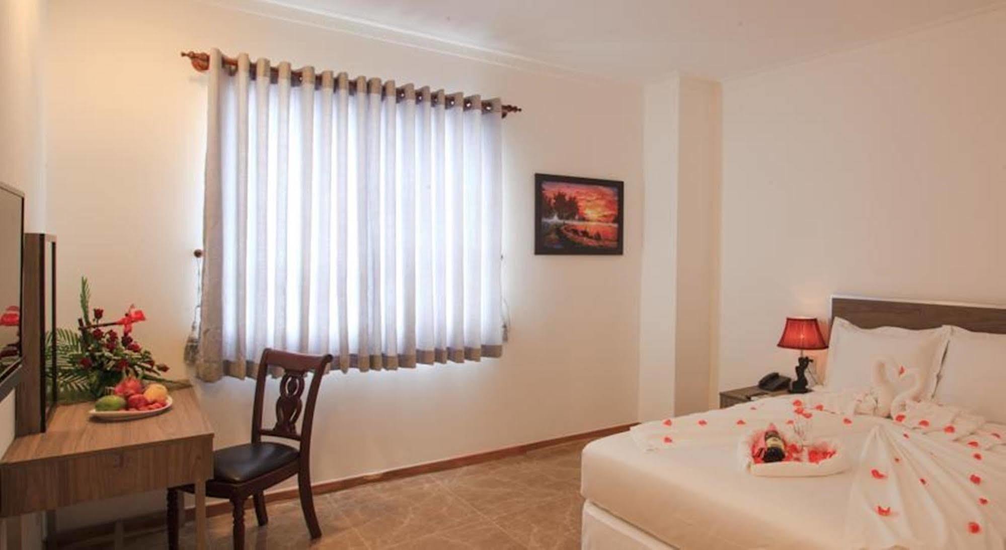 Den Long Do Hotel Nha Trang Bagian luar foto