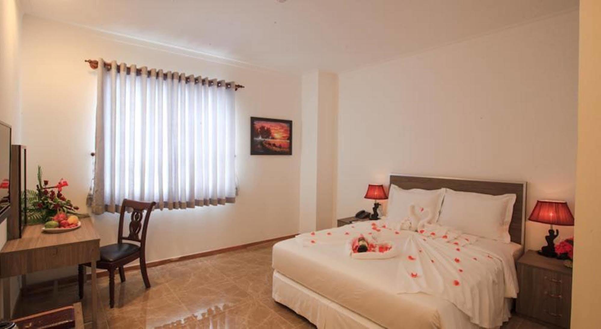 Den Long Do Hotel Nha Trang Bagian luar foto