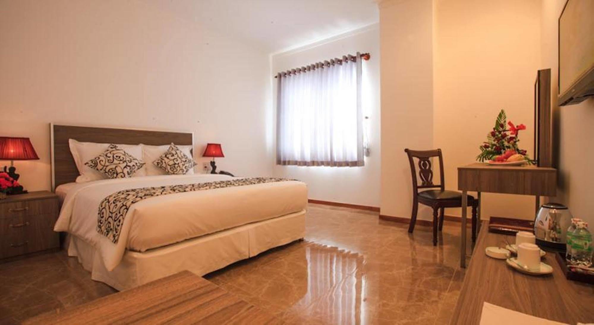 Den Long Do Hotel Nha Trang Bagian luar foto