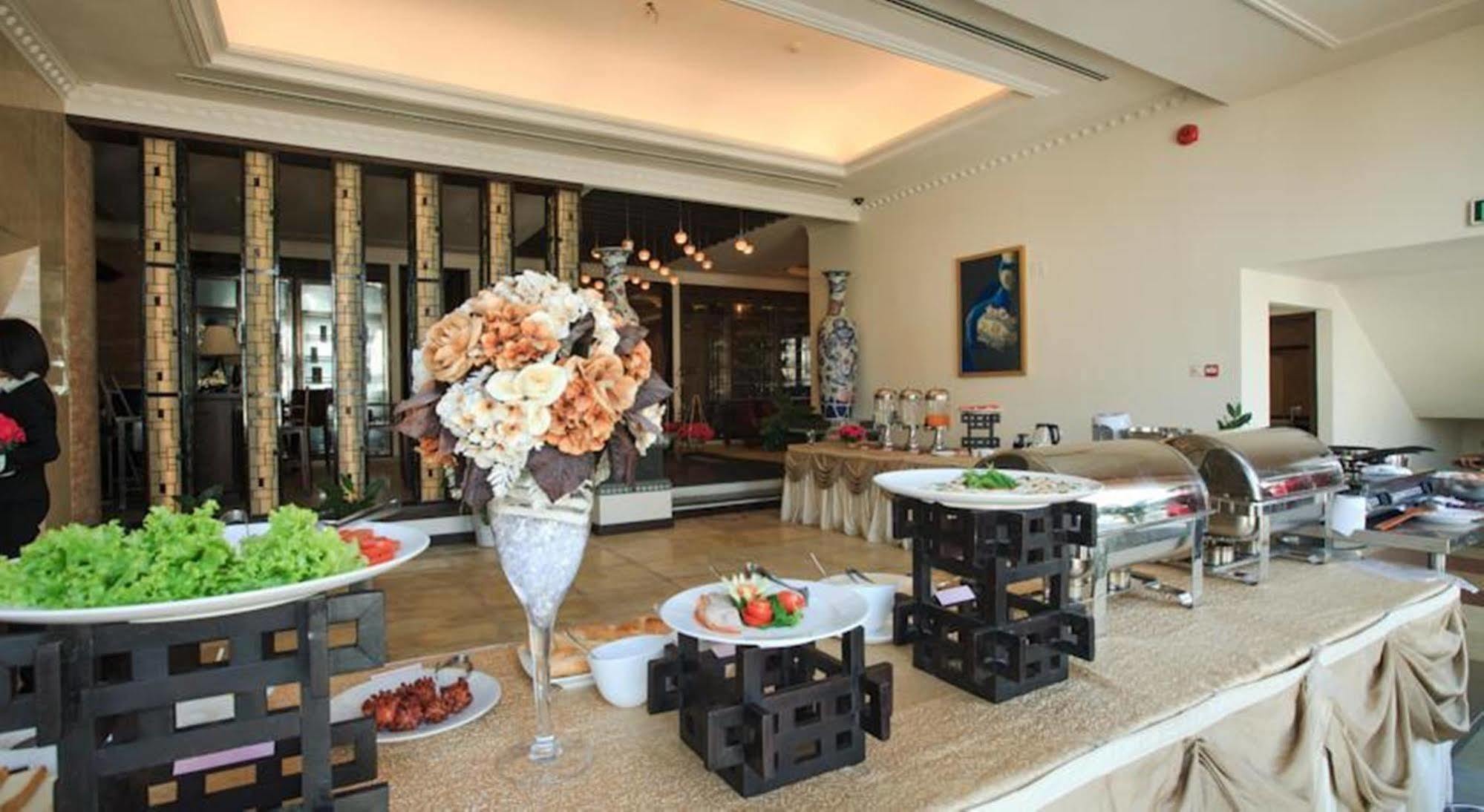 Den Long Do Hotel Nha Trang Bagian luar foto